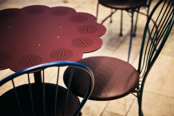 Archipelago, desinger Jonas Bohlin, stolar och bord